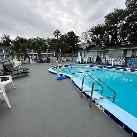 Gulf Coast Inn Gulf Breeze Exteriér fotografie