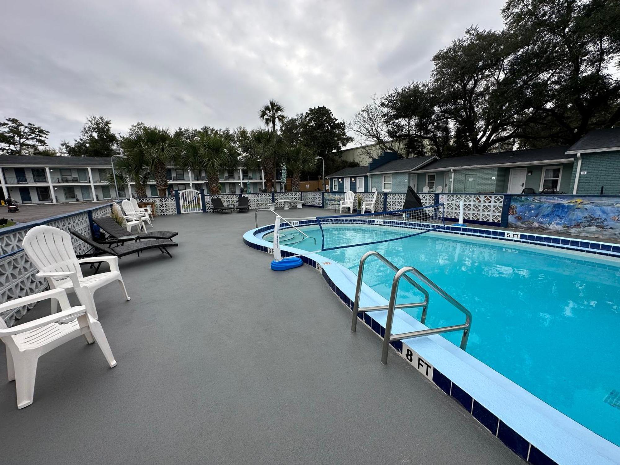 Gulf Coast Inn Gulf Breeze Exteriér fotografie